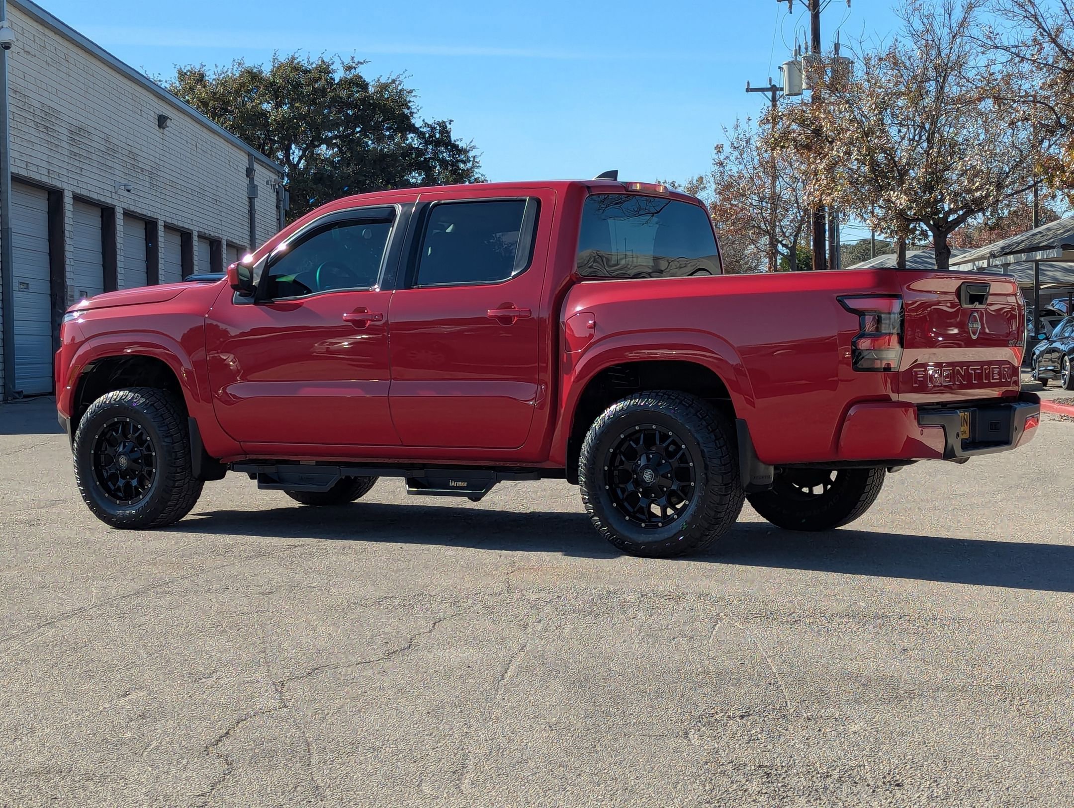 Used 2022 Nissan Frontier SV w/ Technology Package image 6