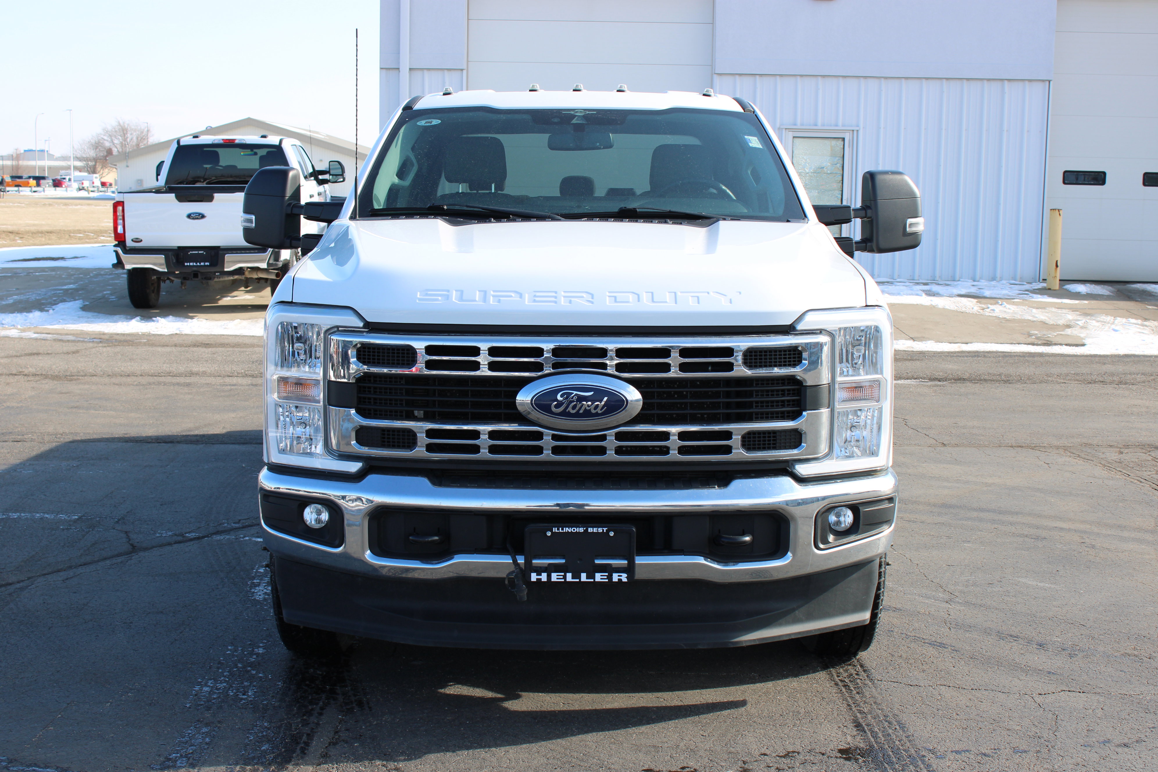 Used 2023 Ford F350 XLT image 3