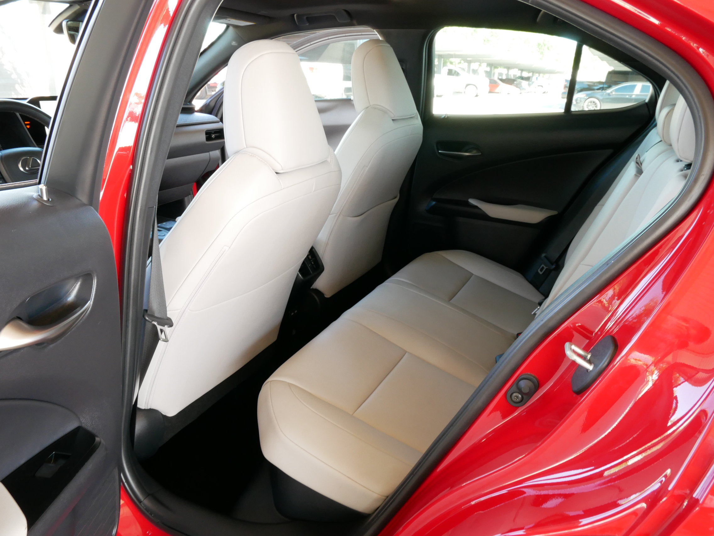 Used 2024 Lexus UX 250h FWD w/ Premium Package image 22