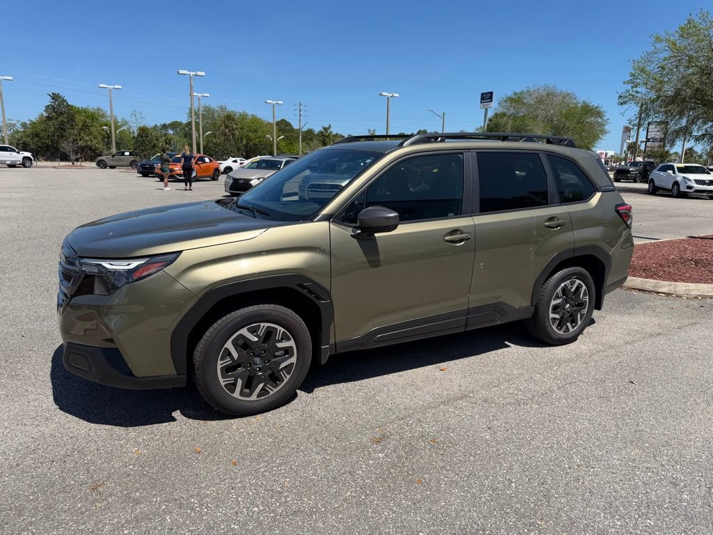 Used 2025 Subaru Forester Premium w/ Protection Package image 13