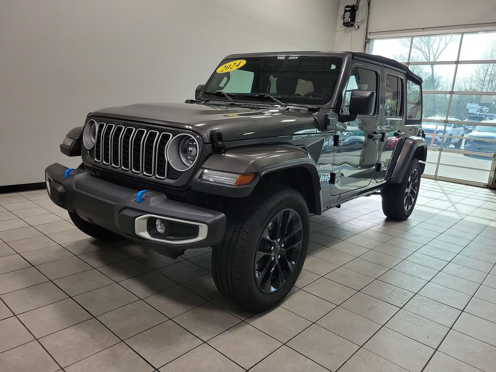 Used 2024 Jeep Wrangler Unlimited Sahara AWD/4WD image 8