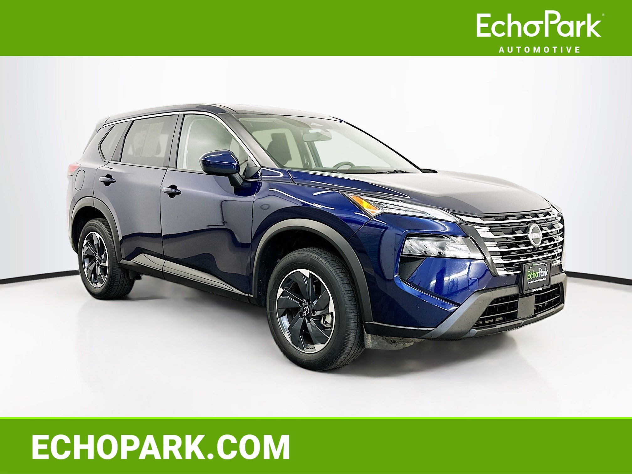 Used 2025 Nissan Rogue SV AWD/4WD image 1