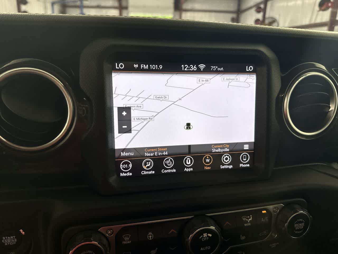 Used 2020 Jeep Wrangler Unlimited Sahara AWD/4WD image 7