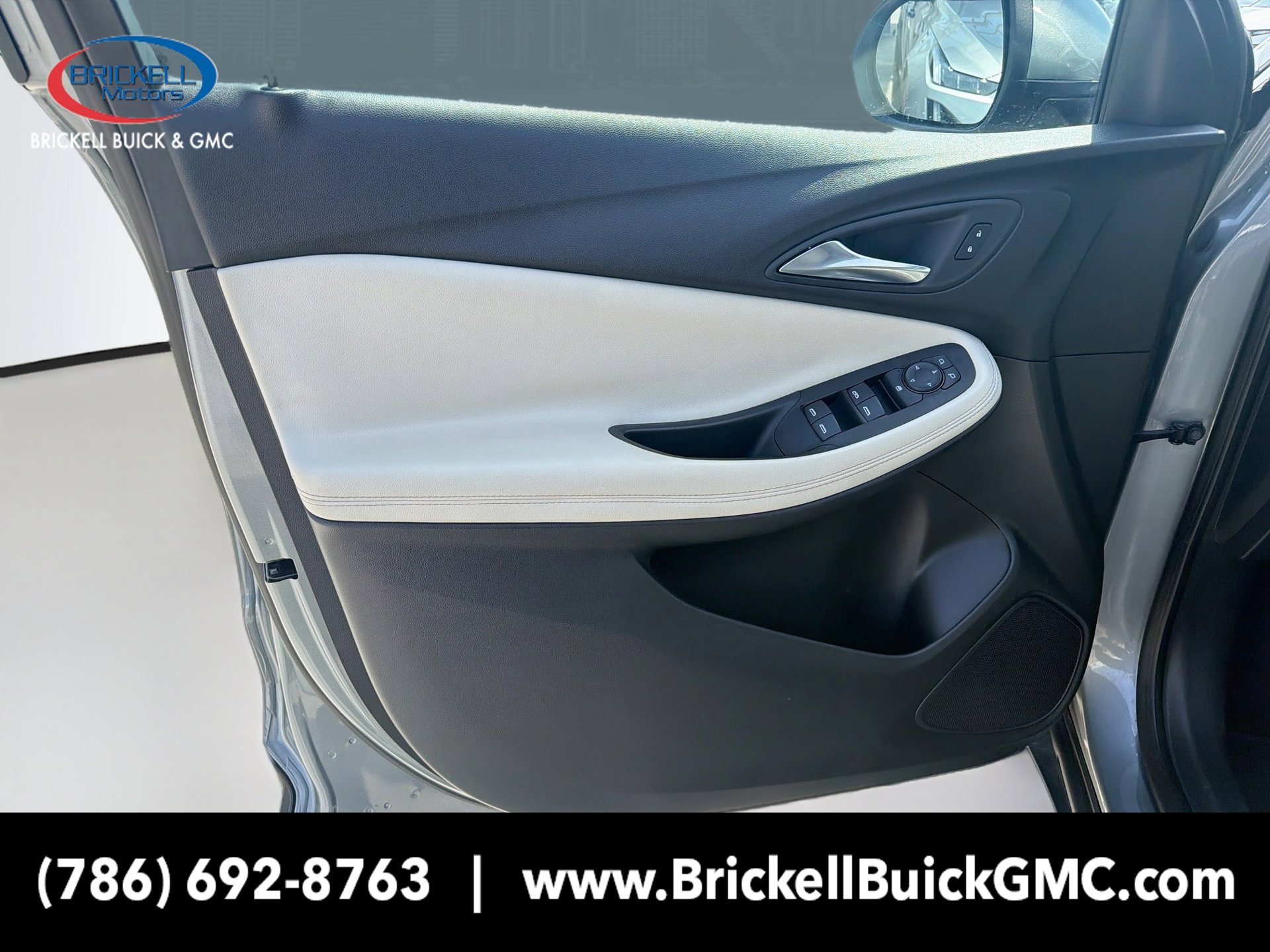 Used 2023 Buick Encore GX Preferred w/ Cold Weather Comfort Package FWD image 22