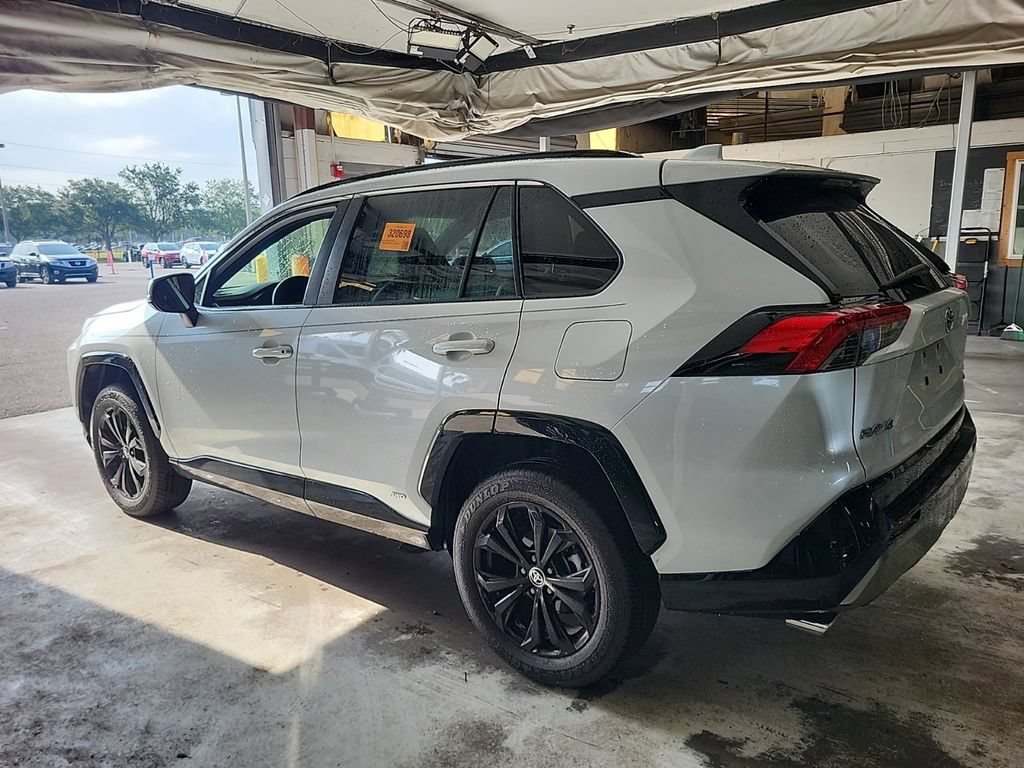 Used 2023 Toyota RAV4 SE w/ Convenience Package AWD/4WD image 2