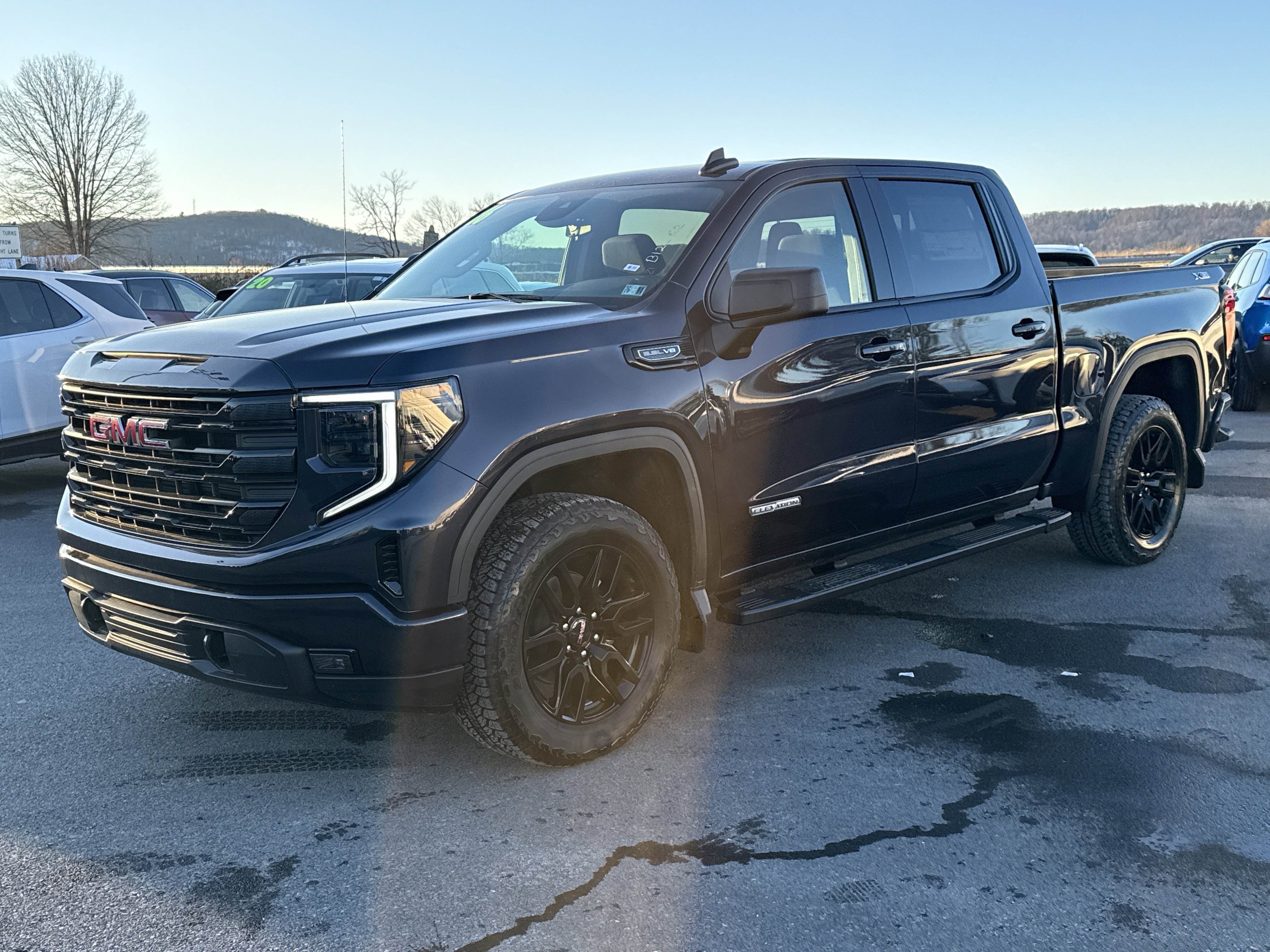 New 2026 GMC Sierra 1500 Elevation image 7