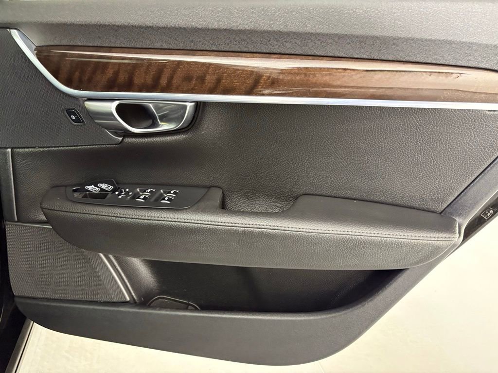 Used 2018 Volvo S90 T5 Momentum w/ Convenience Package image 38