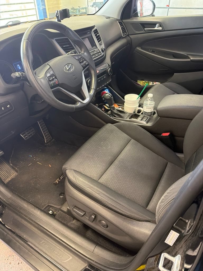 Used 2017 Hyundai Tucson Night FWD image 2