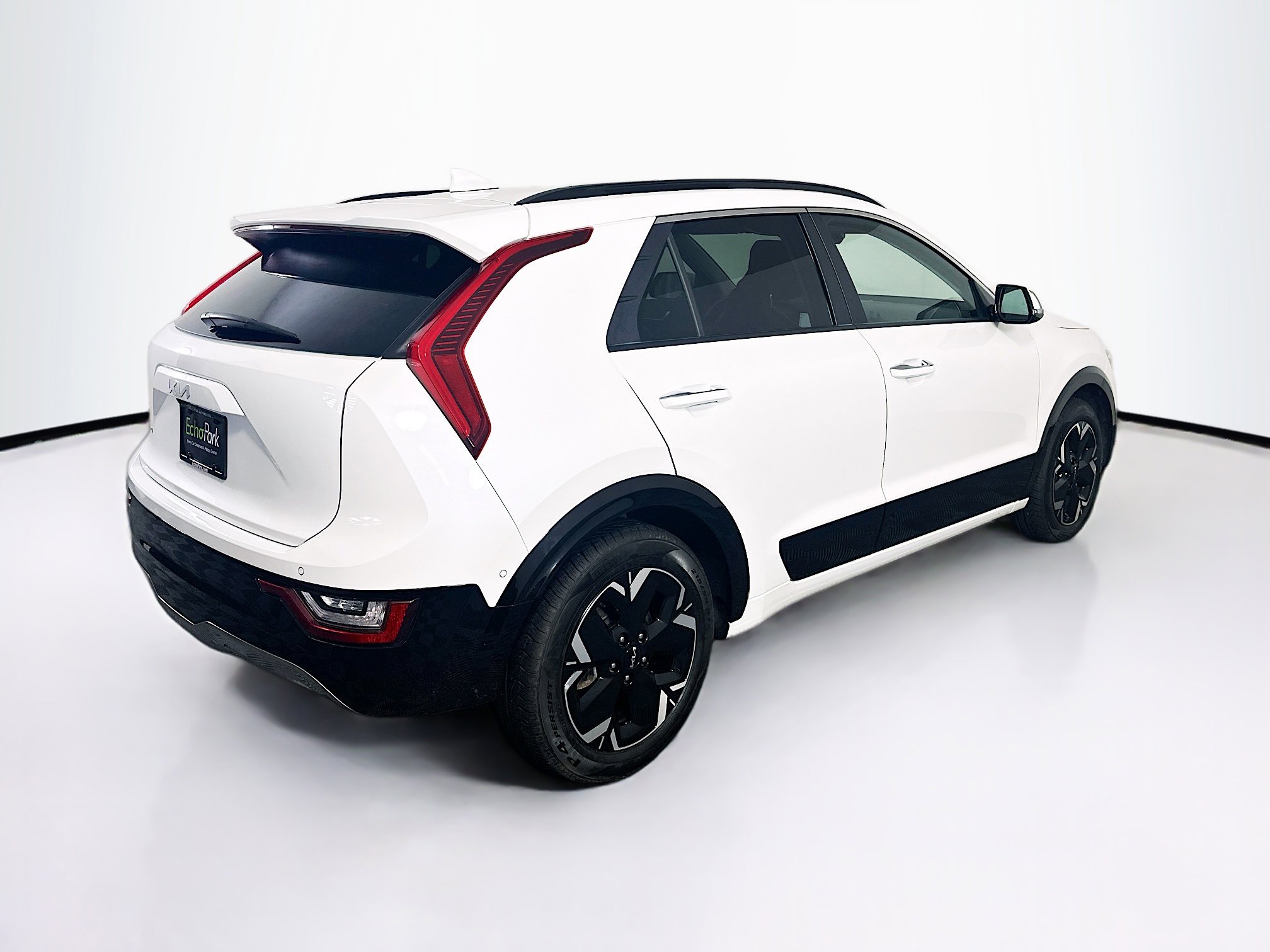 Used 2024 Kia Niro Wave w/ Wave Preserve Package image 9