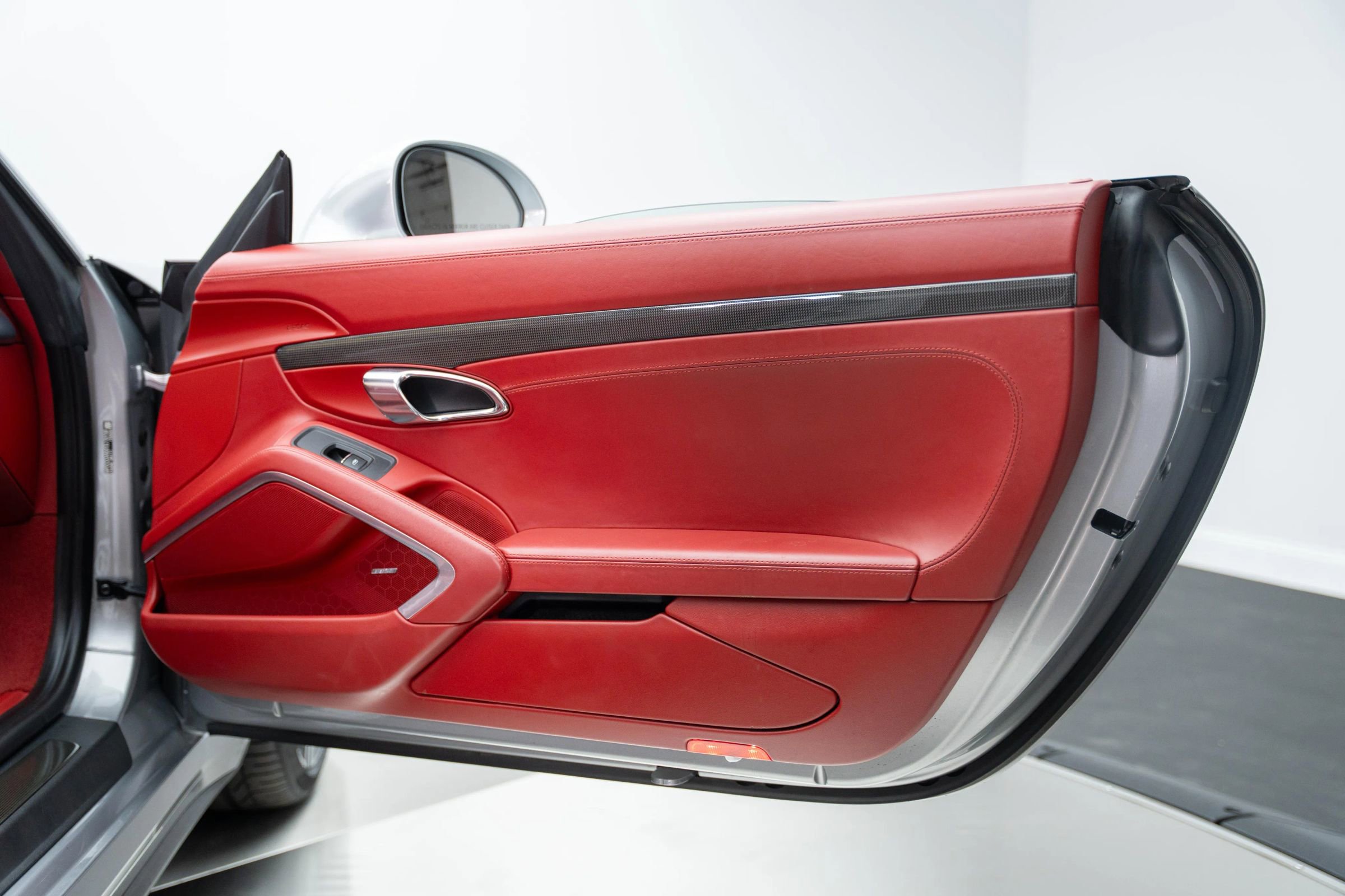 Used 2015 Porsche 911 Turbo image 34