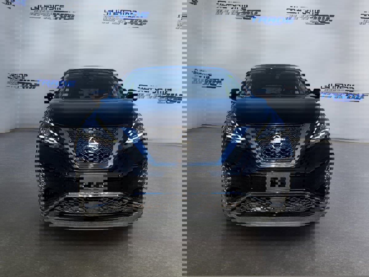 Used 2023 Nissan Murano S image 2