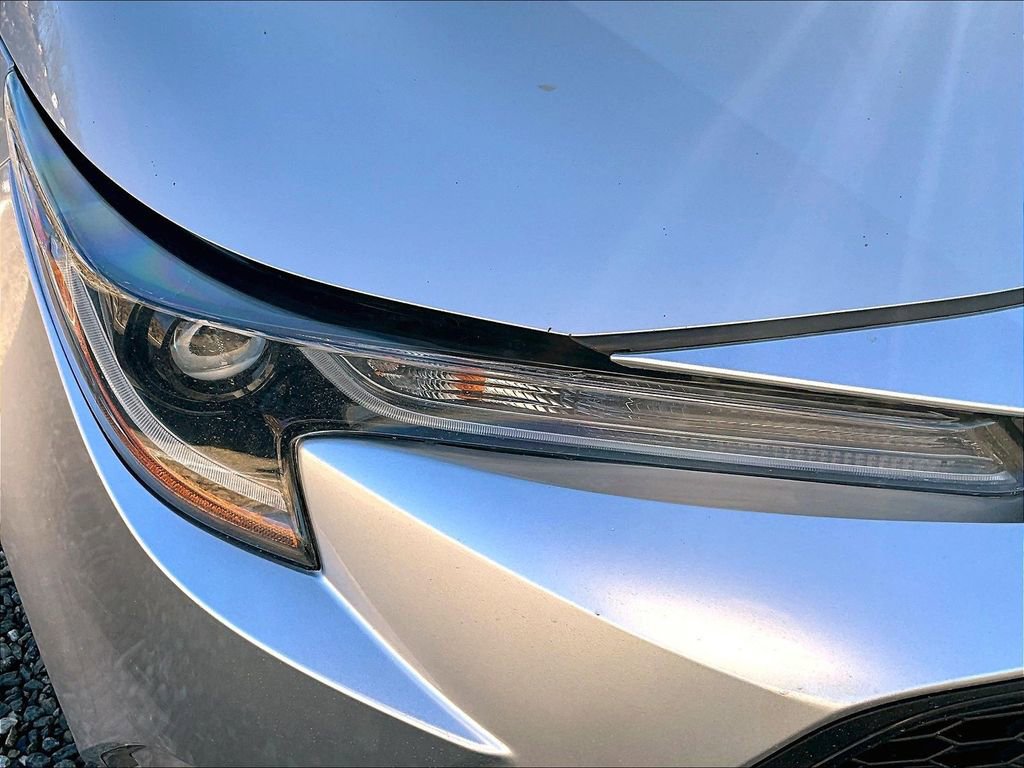 Used 2022 Toyota Corolla LE image 23