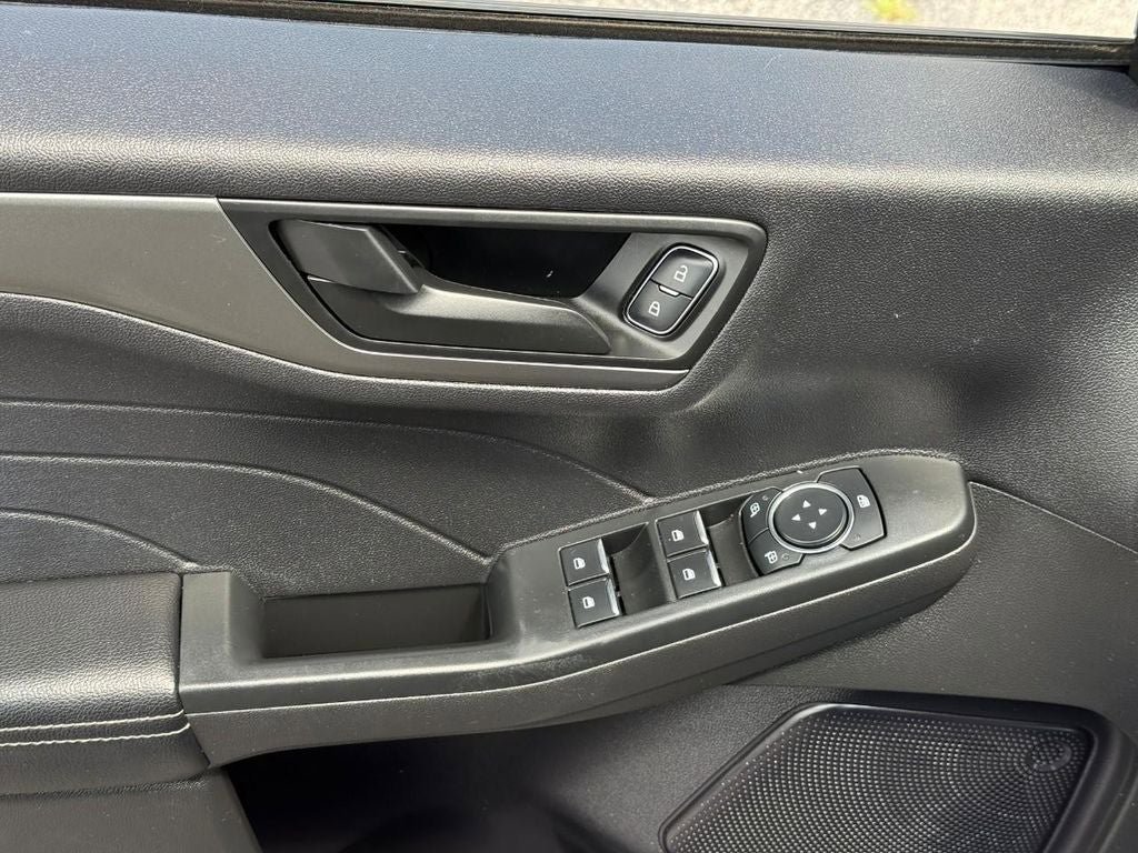 Used 2023 Ford Escape FWD image 16