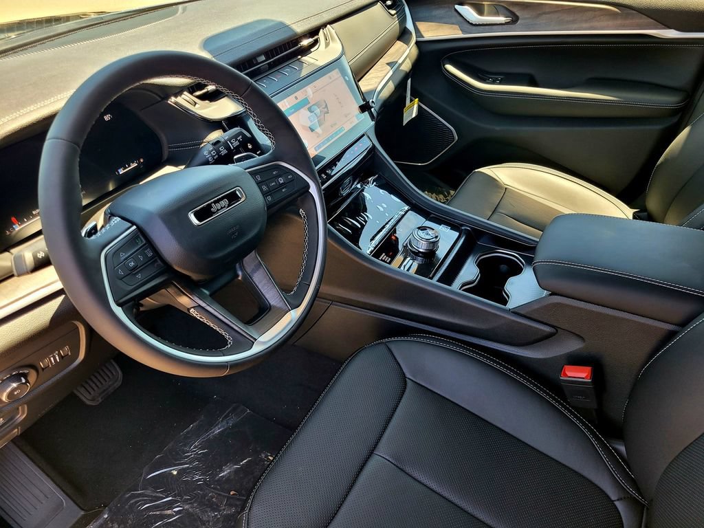 New 2026 Jeep Grand Cherokee L Limited AWD/4WD image 5