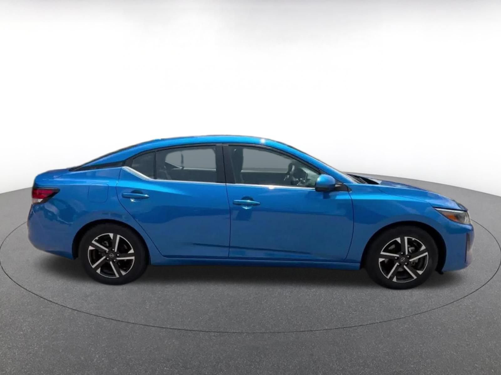 Used 2025 Nissan Sentra SV FWD image 15