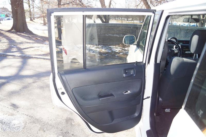 Used 2006 Scion xB image 25