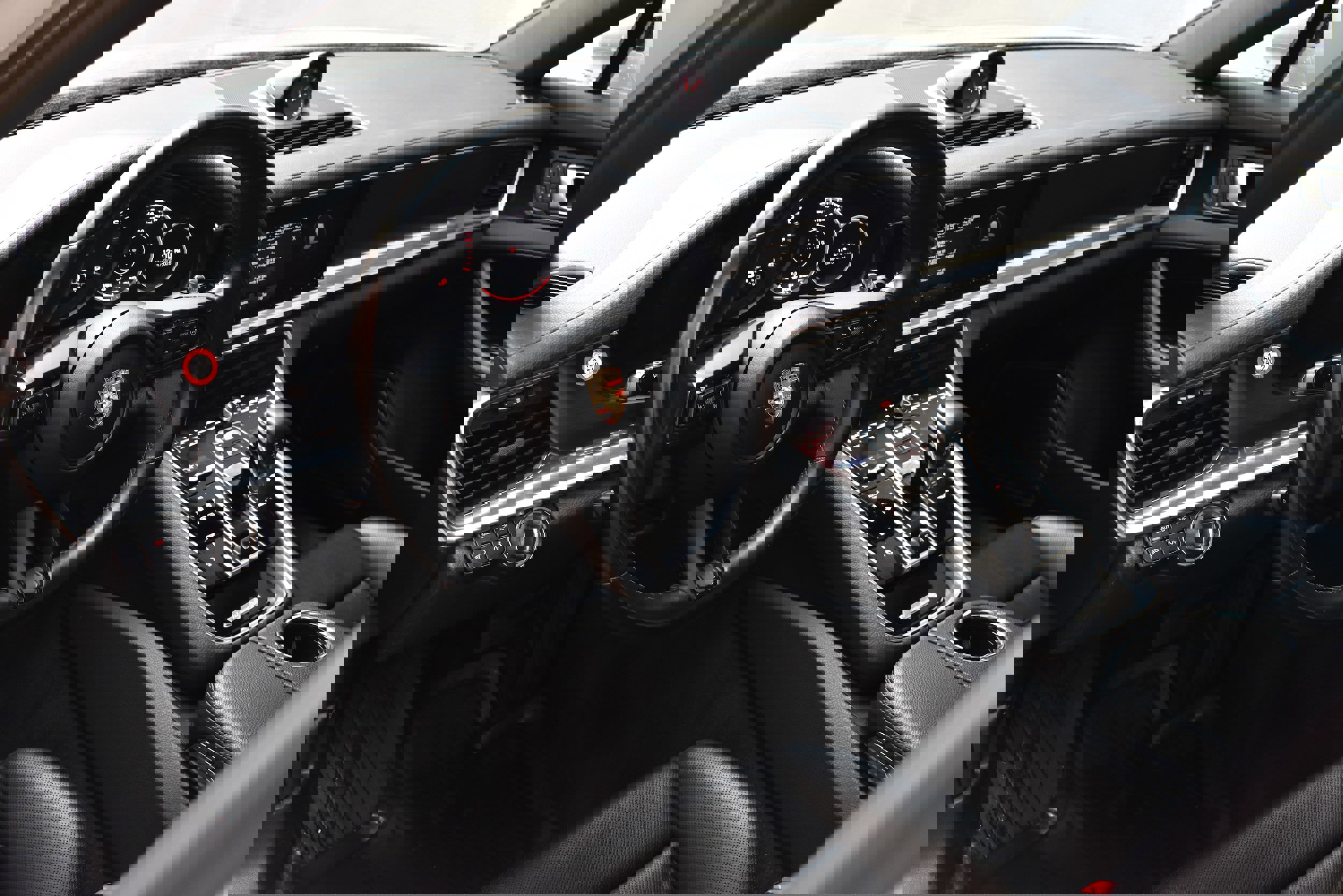 Used 2023 Porsche Panamera 4 Platinum Edition image 18