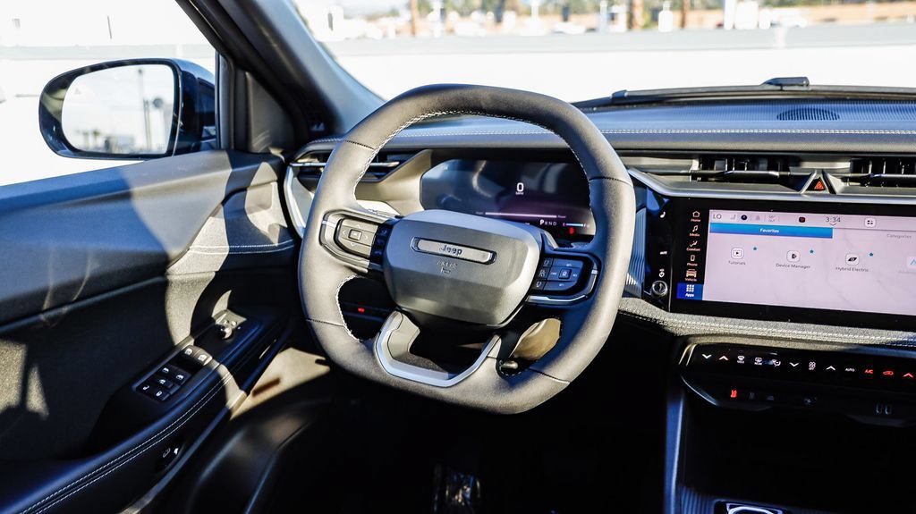 New 2026 Jeep Cherokee Laredo AWD/4WD image 18