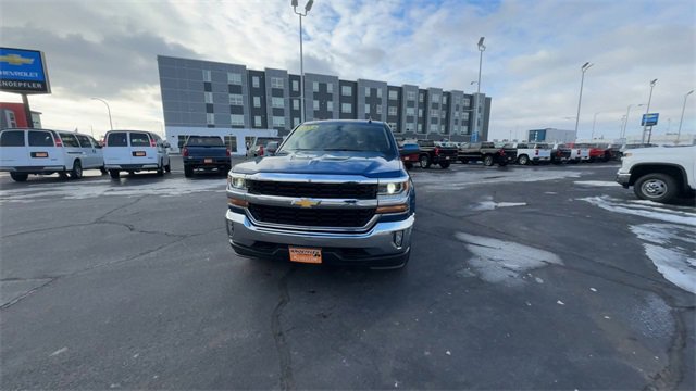 Used 2017 Chevrolet Silverado 1500 LT w/ All Star Edition image 3