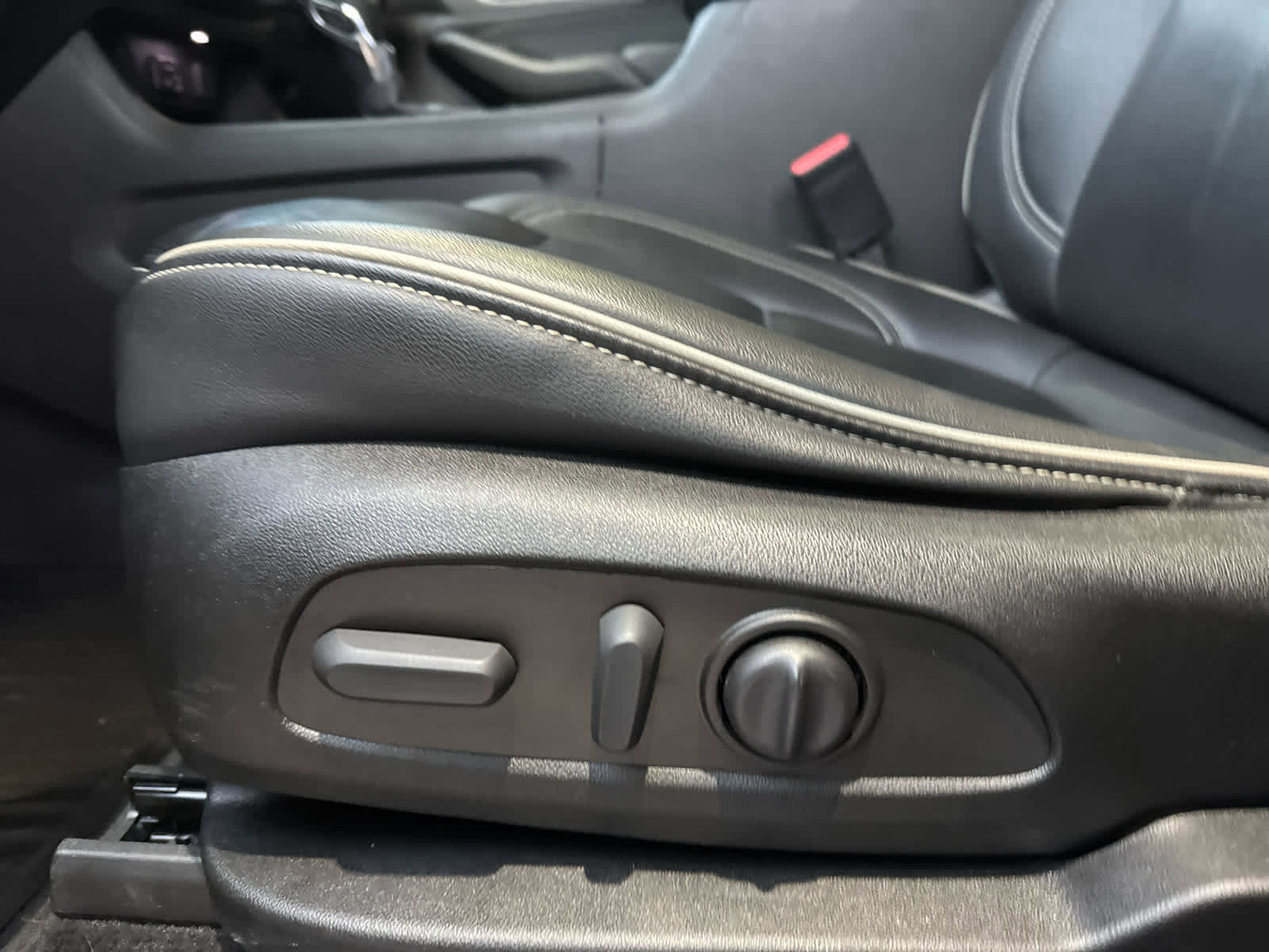 Certified 2023 Chevrolet Traverse Premier image 13