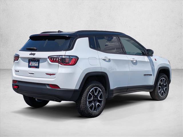 Used 2024 Jeep Compass Trailhawk AWD/4WD image 5