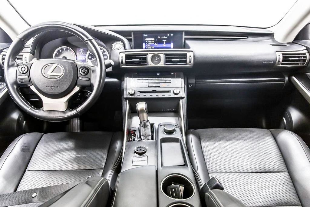 Used 2016 Lexus IS 200t RWD image 17