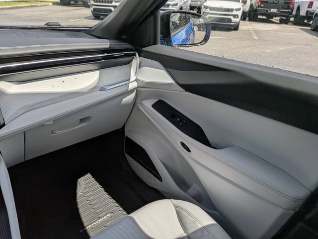 New 2026 Jeep Cherokee Overland w/ Advanced Pro Tech Group AWD/4WD image 16