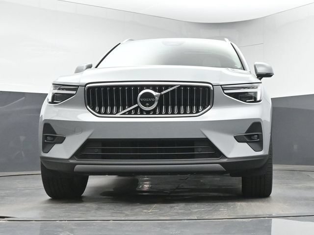 Used 2024 Volvo XC40 B5 Plus w/ Protection Package Premier AWD/4WD image 34