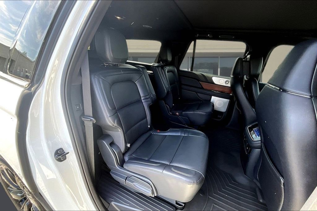 Used 2024 Lincoln Navigator L Reserve AWD/4WD image 27