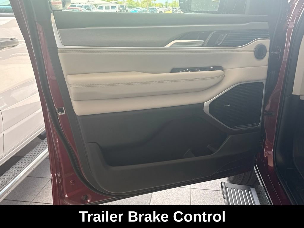 New 2026 Jeep Grand Wagoneer L Limited AWD/4WD image 33