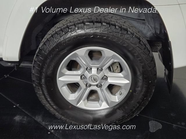 Used 2021 Toyota 4Runner SR5 Premium w/ Moonroof Package AWD/4WD image 11