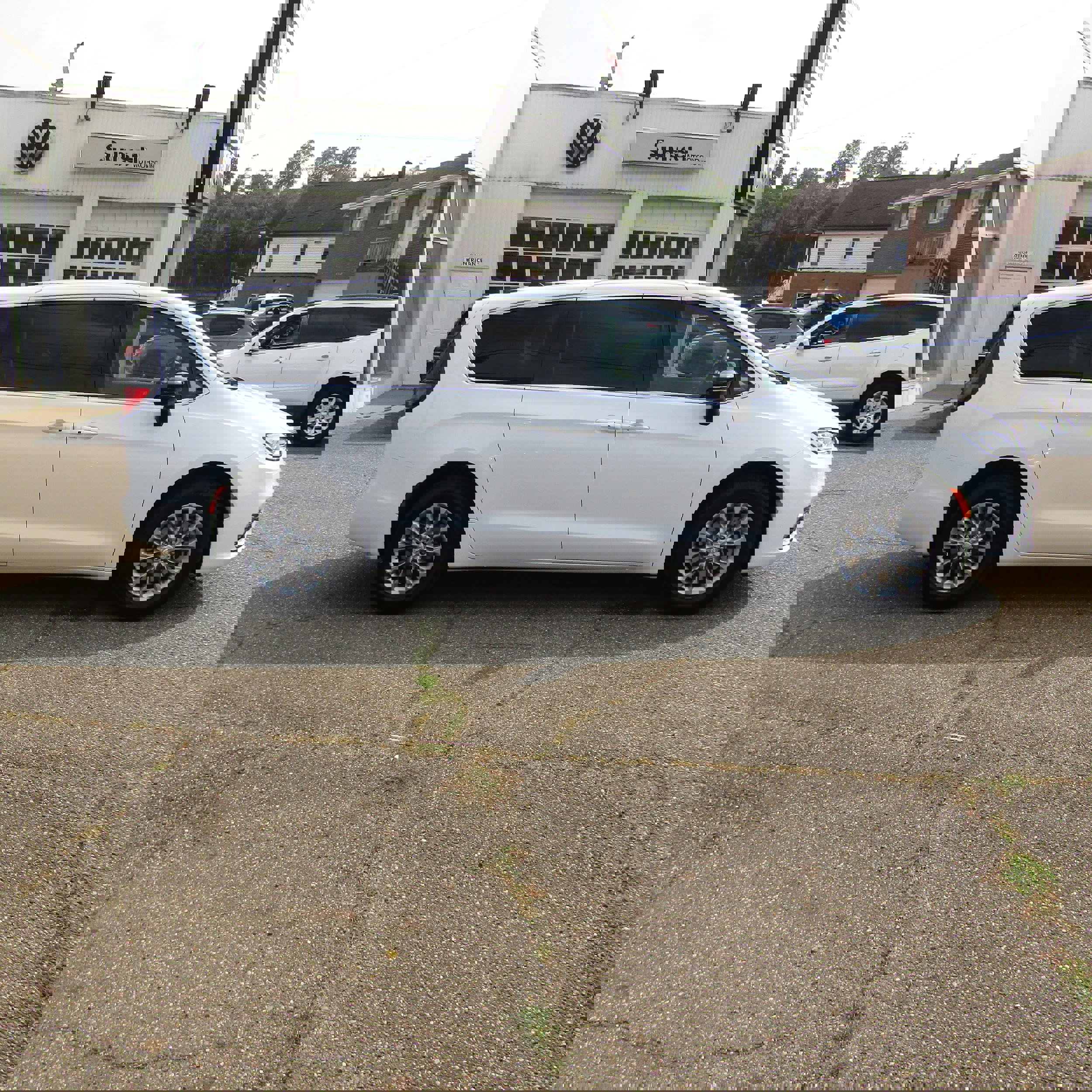 New 2026 Chrysler Pacifica Select image 4