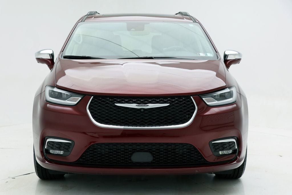 Used 2022 Chrysler Pacifica Limited AWD/4WD image 5