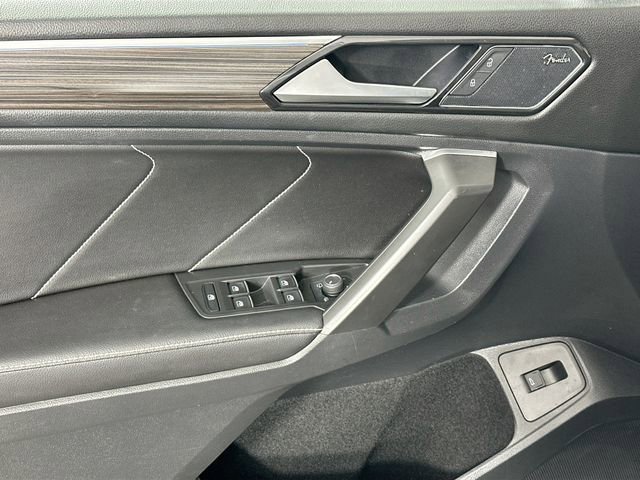 Used 2022 Volkswagen Tiguan SEL R-Line image 26