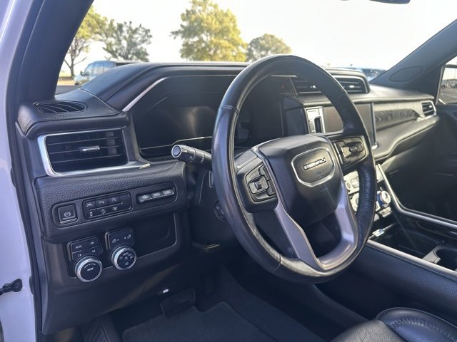 Used 2023 GMC Yukon Denali image 14
