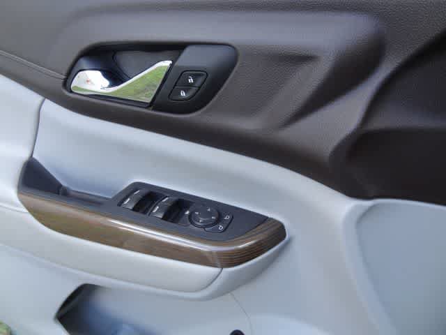 Used 2023 GMC Acadia SLE w/ Driver Convenience Package FWD image 15