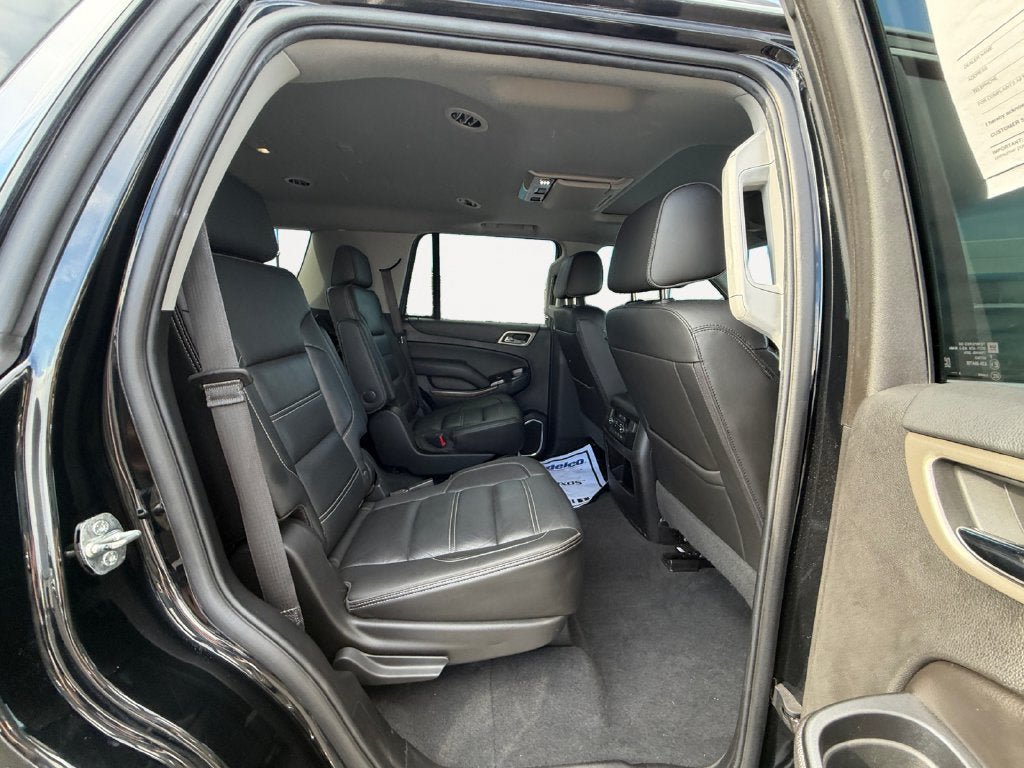 Used 2019 GMC Yukon Denali w/ Denali Ultimate Black Edition AWD/4WD image 24