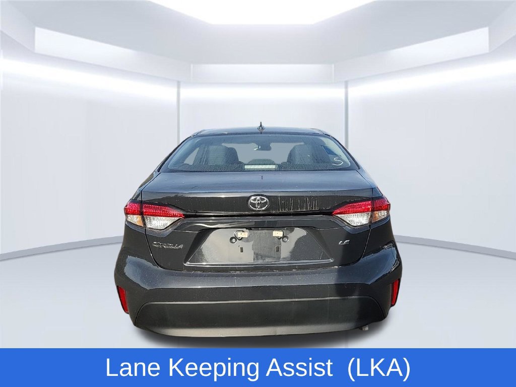 Used 2025 Toyota Corolla LE FWD image 5