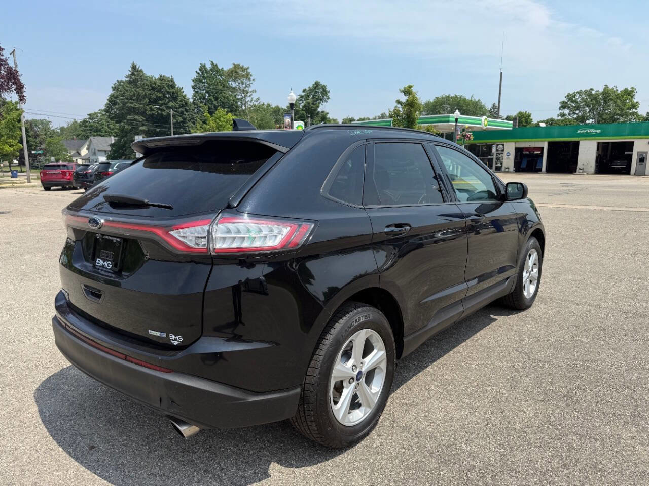 Used 2016 Ford Edge SE image 5