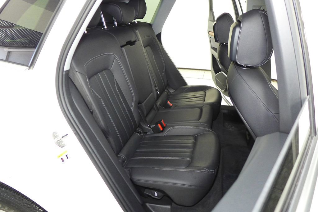 Used 2023 Audi Q5 2.0T Premium AWD/4WD image 19