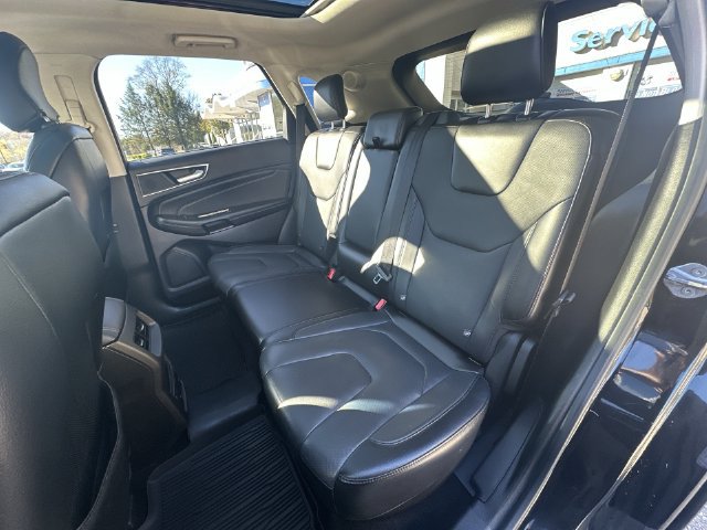 Used 2017 Ford Edge Titanium w/ Equipment Group 301A AWD/4WD image 33
