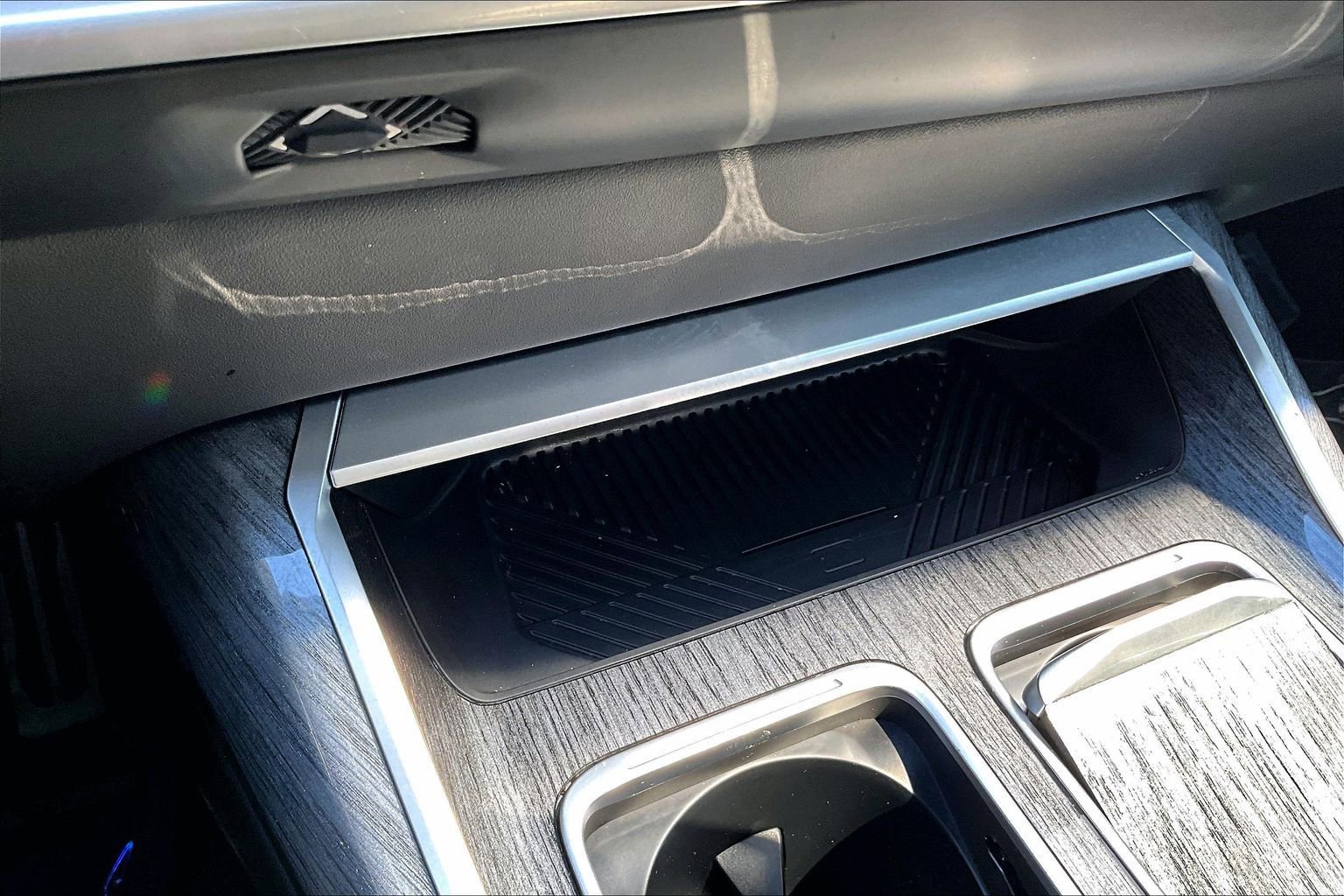 Used 2023 BMW 740i w/ Parking Assistance Package image 33