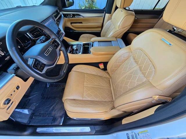 Certified 2023 Jeep Grand Wagoneer Series III AWD/4WD image 30