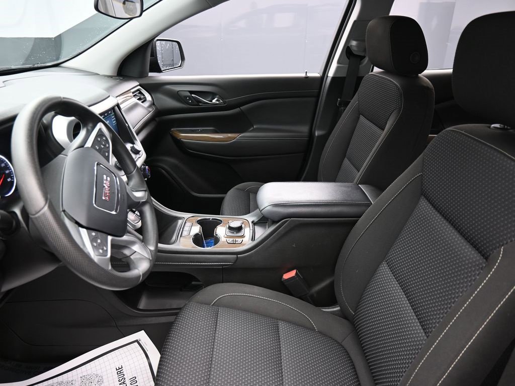 Used 2023 GMC Acadia SLE w/ Driver Convenience Package image 11