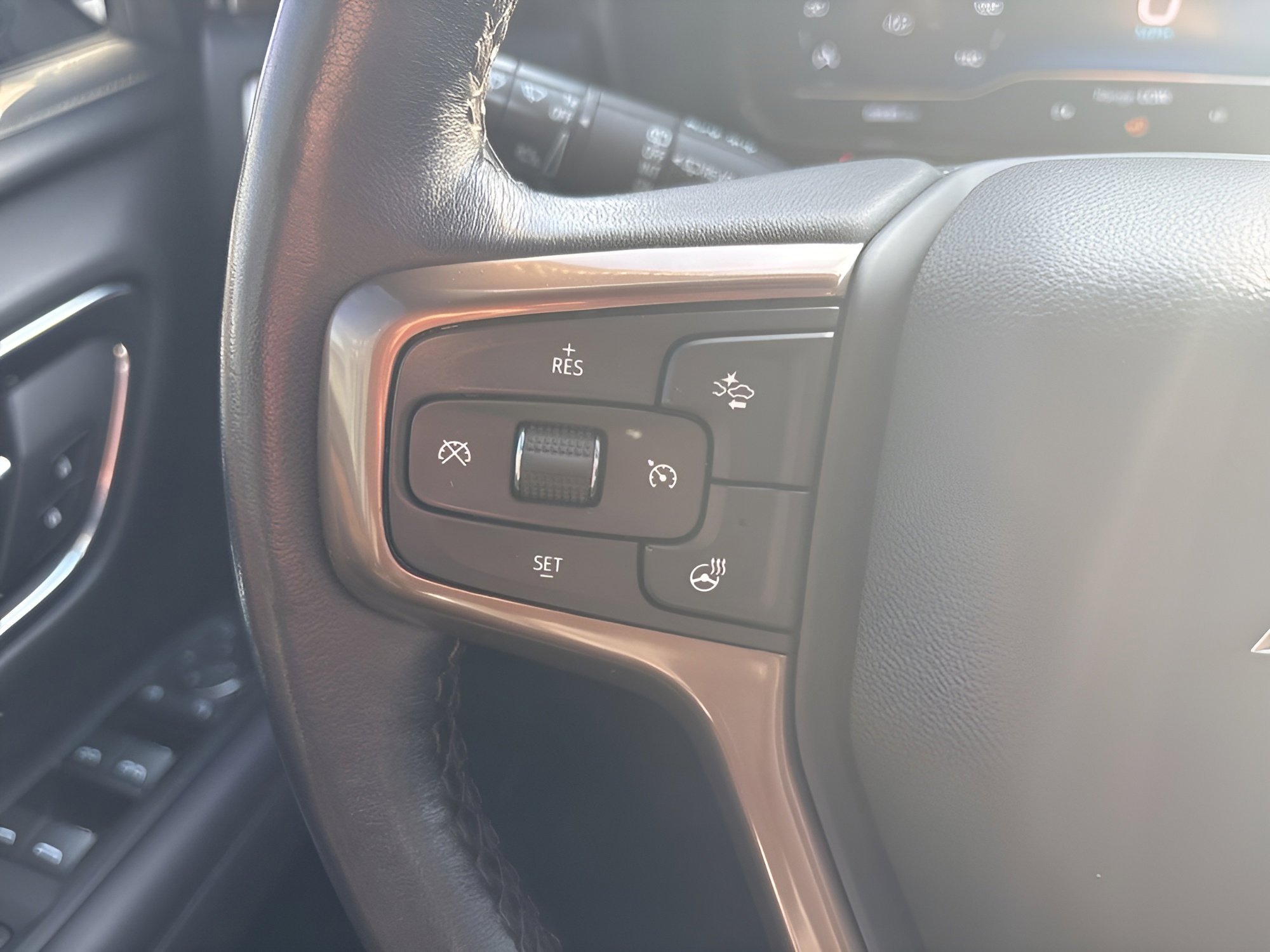 Used 2023 Chevrolet Suburban High Country AWD/4WD image 20