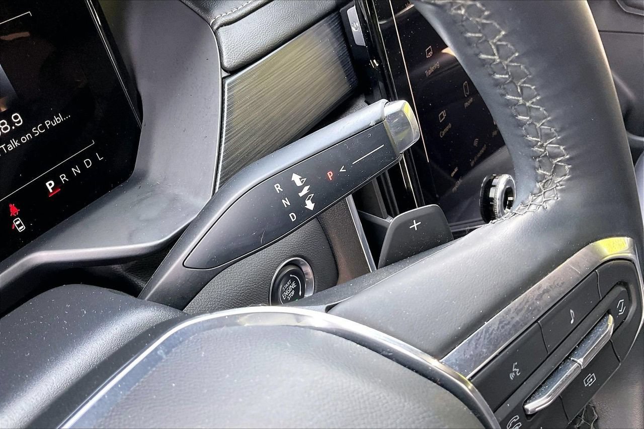 Used 2025 GMC Acadia Elevation w/ Elevation Premium Package FWD image 32