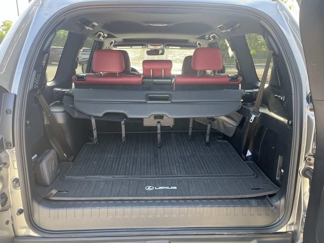 Used 2023 Lexus GX 460 Luxury w/ Accessory Package AWD/4WD image 11
