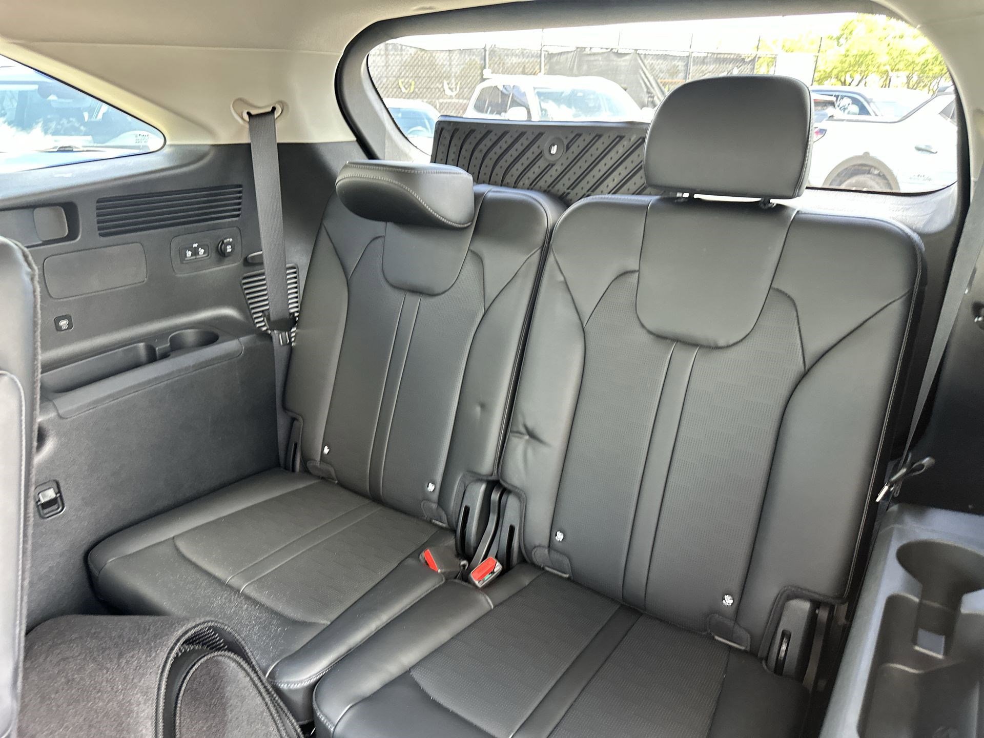 Certified 2025 Kia Sorento SX FWD image 25