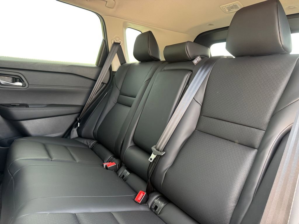 New 2026 Nissan Rogue Dark Armor AWD/4WD image 14