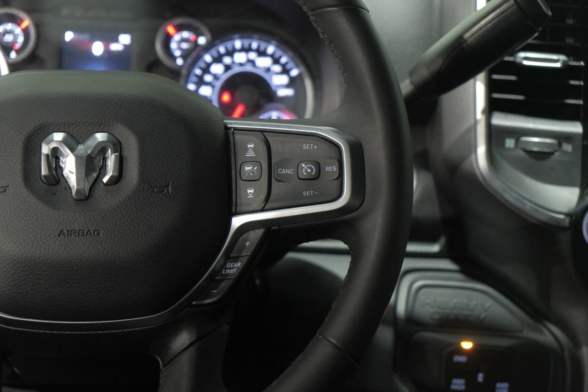 Used 2025 RAM 2500 Big Horn AWD/4WD image 18